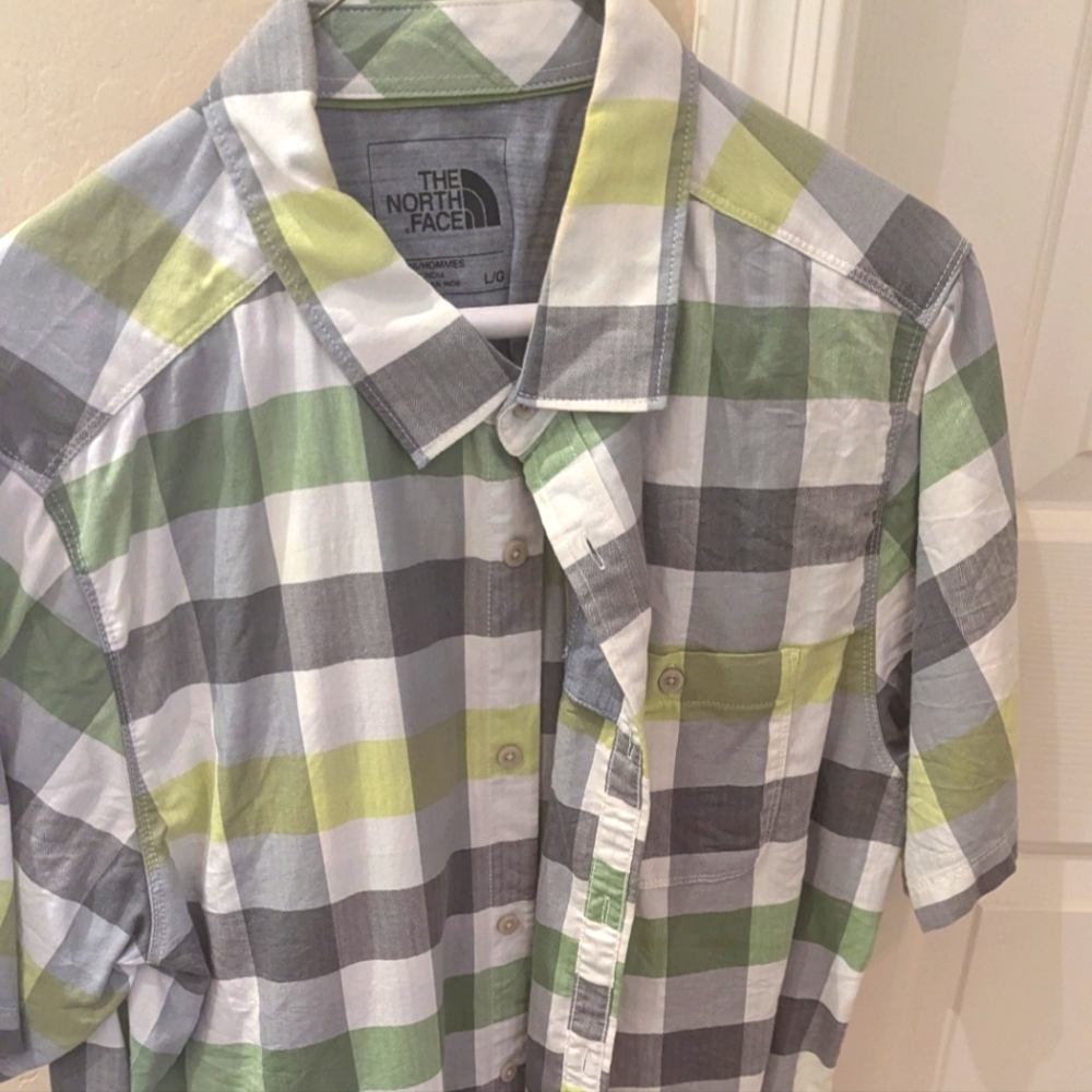 Northface button up short sleeve men's shirt